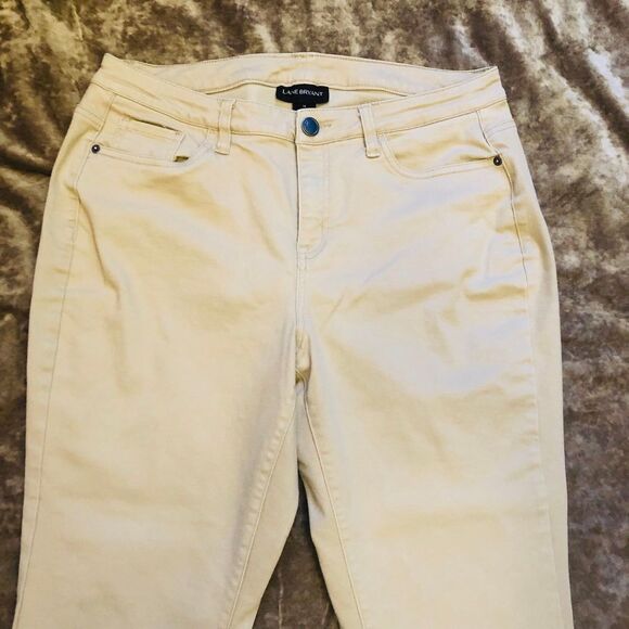 Lane Bryant Khaki/Tan Colored Side Slit Cropped Jeans Size 16 - Picture 2 of 9